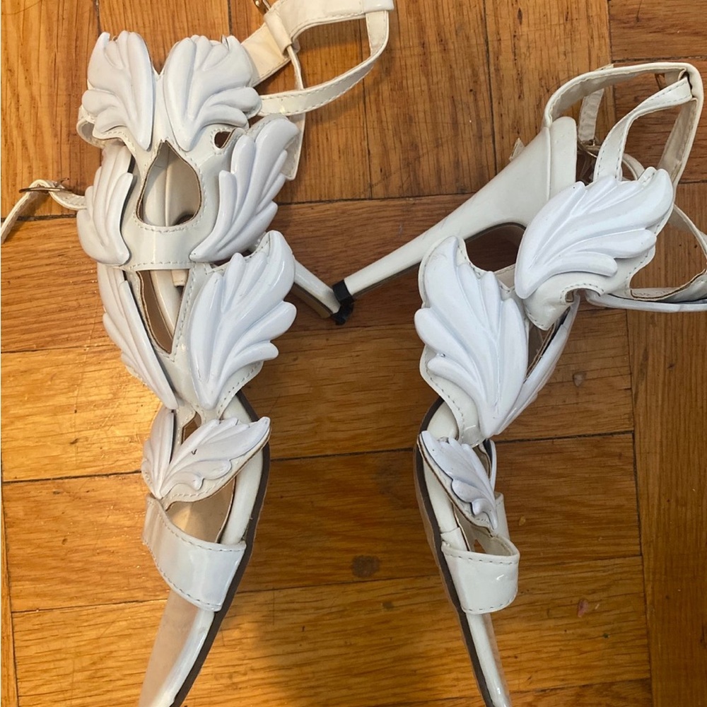 No Boundaries White Strappy Heels - Picture 2 of 2